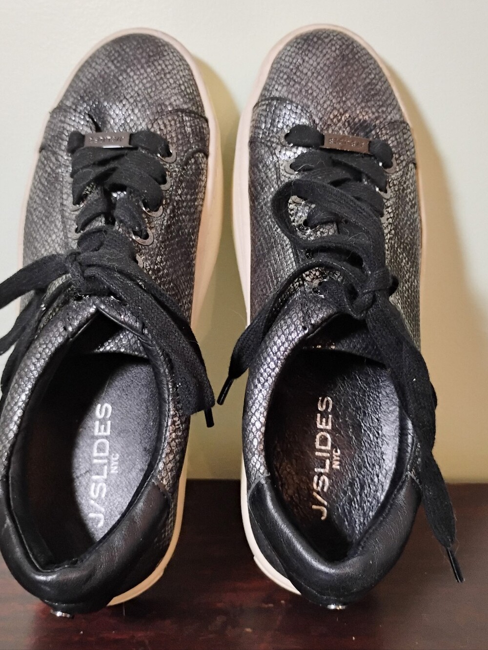 J/SLIDES NYC Metallic Snakeskin Platform Sneakers - Size 7.5 - Picture 8 of 10
